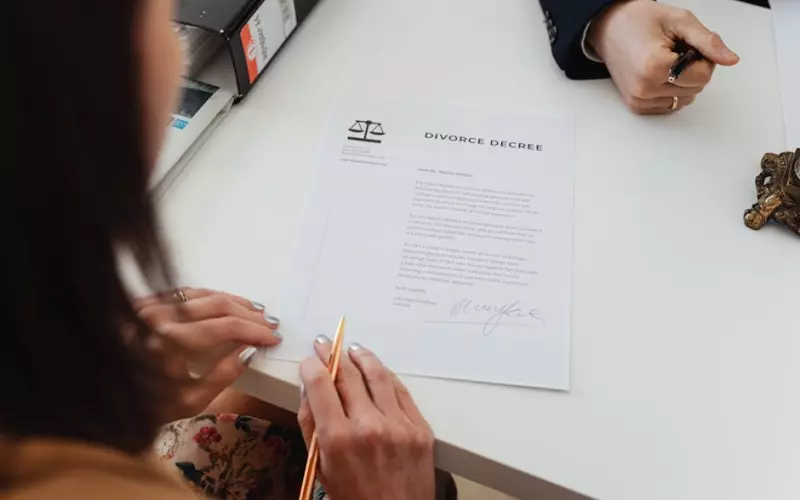 老公离婚很决绝还能挽回吗？教你如何处理危机情感