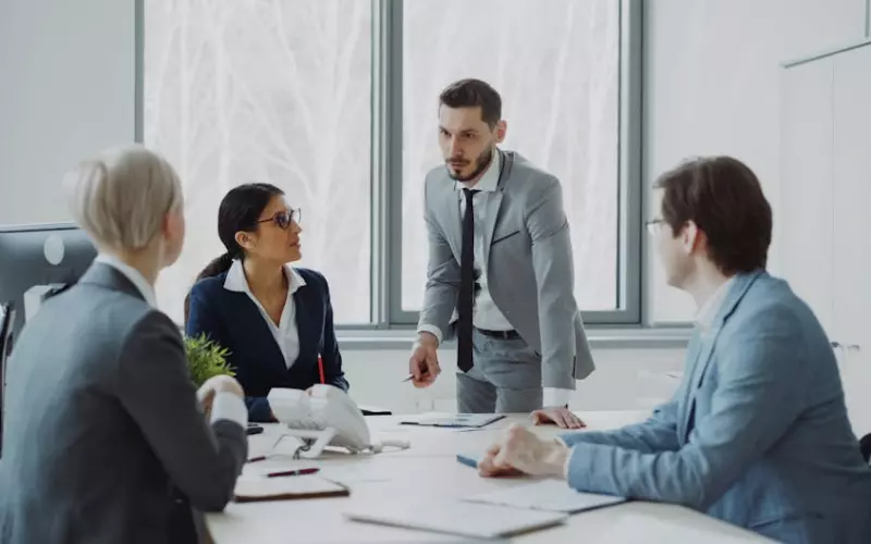 失恋分手后还可以做朋友吗(失恋了怎么劝分手的男人)