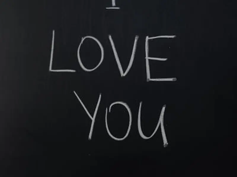 冷爱问答 | 致出轨女人：你以为魅力四射，我却只看到寂寞空虚冷