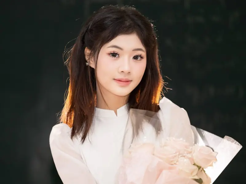 对女生表白，她说对我没感觉，我也是女的  |  隔壁老王