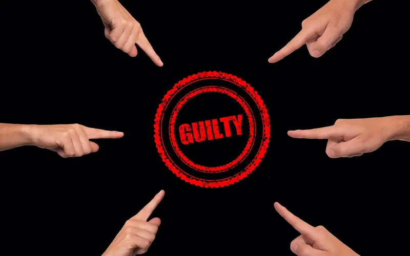 【一号法庭】夫妻离婚，一方欠下的债务谁来承担？