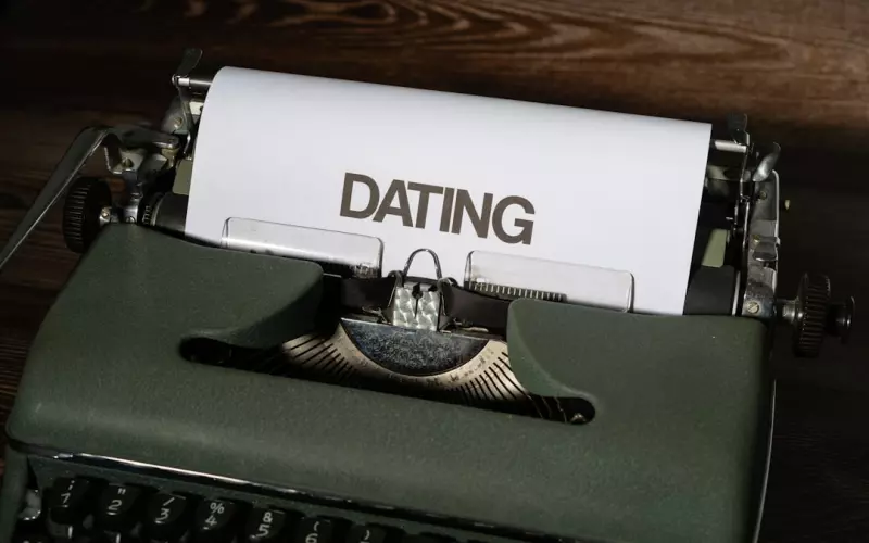 网恋骗人手段(网恋都是怎么骗人的)