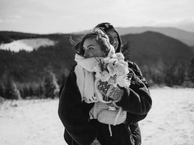 男人们到底喜欢大大咧咧的女人，还是沉默不语的女人呢？