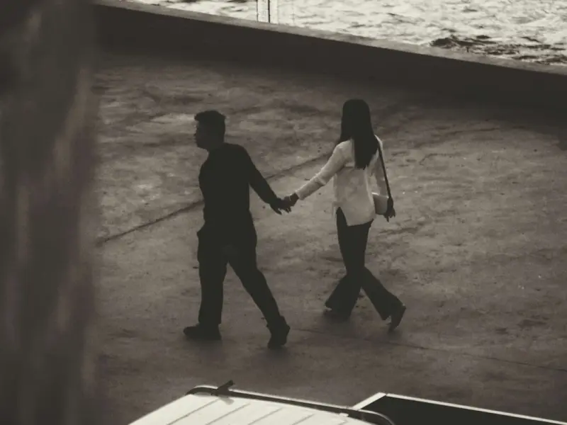 你以为经常发朋友圈的人是为了炫耀？其实真相是....