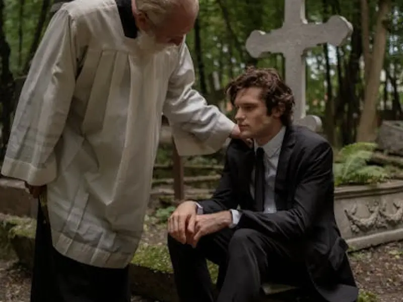 你以为你挽回了他？他只是寂寞而已！