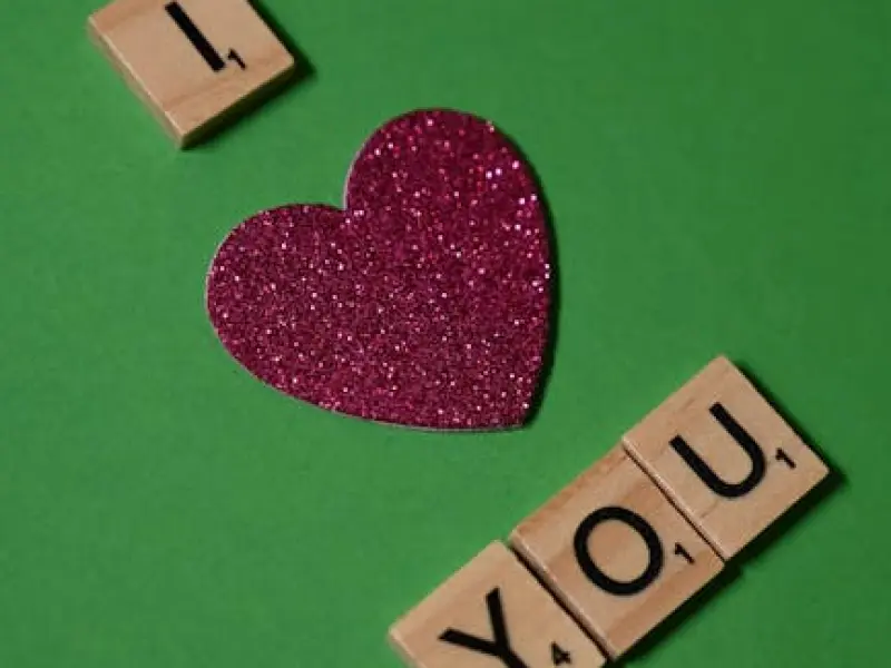 男人真心爱你，还是敷衍你的感情，三个细节告诉你答案