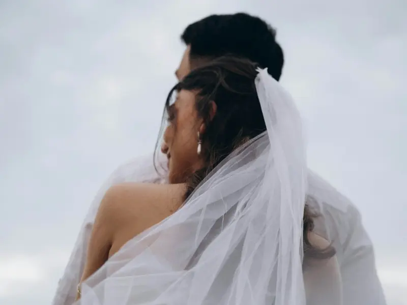 他是不是不爱我”想要挽回就要接受分手的事实