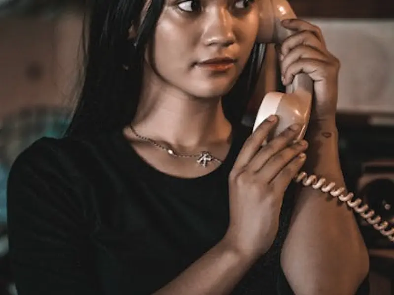 他/她经常主动联系是喜欢我吗？