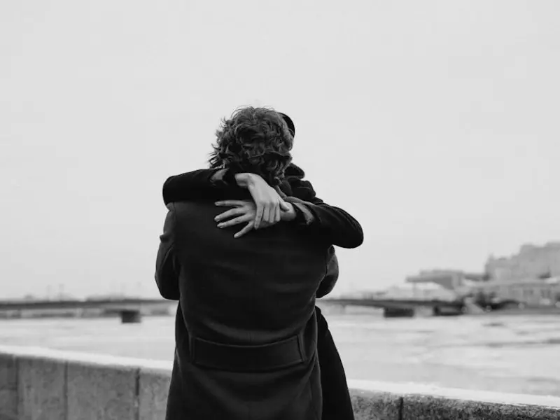 不要妄想哀求挽回前任，认真做到这些，你就能和前任复合了