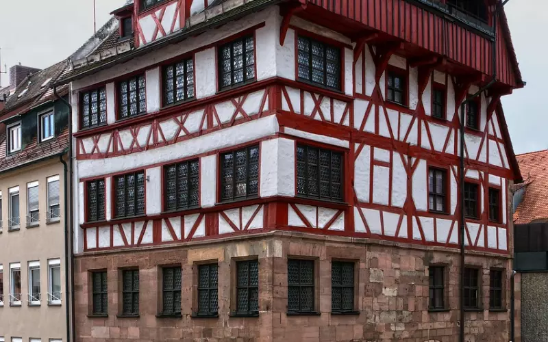 不要强迫男友丢前任的东西