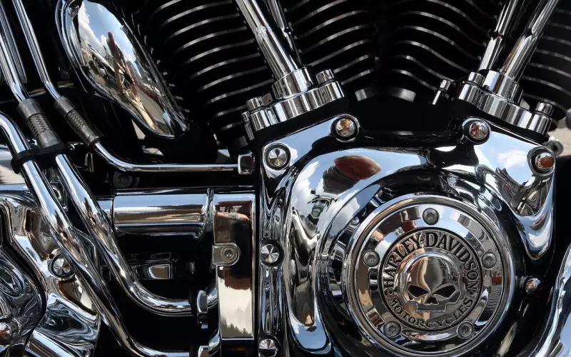 别高估了自己在别人心里的位置。