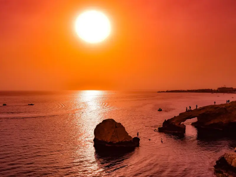 不说在一起，不说分手，遇上渣女了？