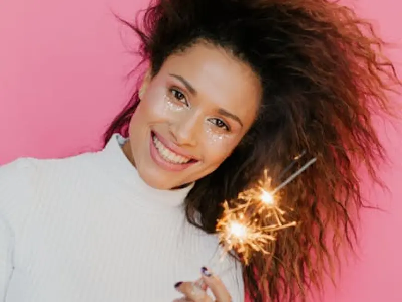 有效挽回女友的方法：女友分手后就把我拉黑了，该怎么挽回女友