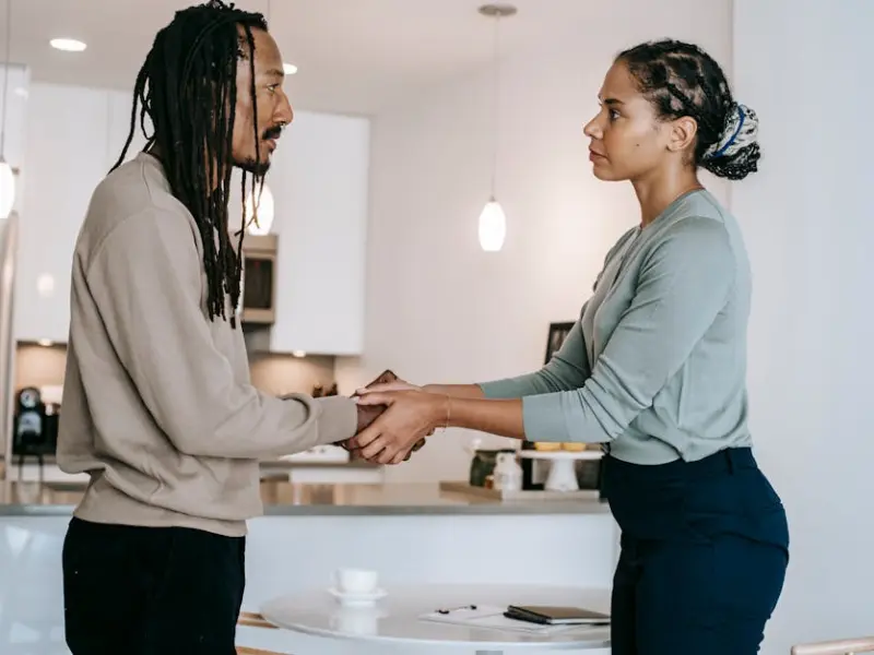 情感咨询：情感专家教你五招，让前男友转变成朋友