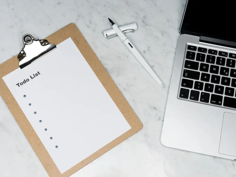 情感咨询：婆婆跟别人有染老公无动于衷，我该怎么做？