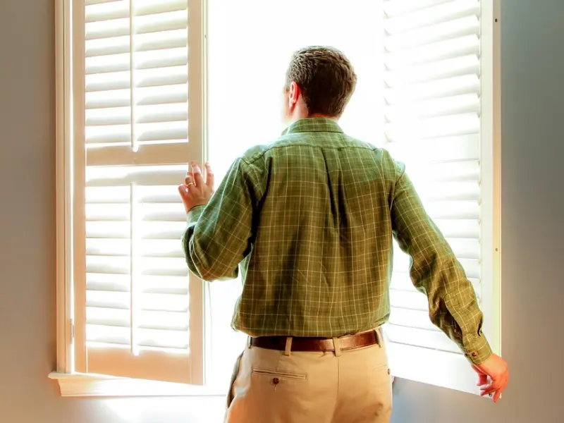 情感咨询公司导师：向女生表白遭拒后如何挽回