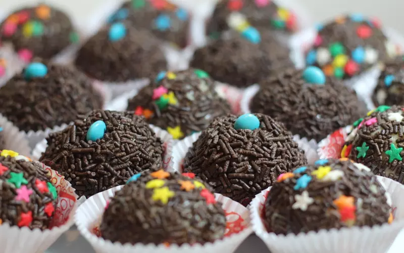 情感咨询：3个原因证明强迫男友丢前任的东西没必要