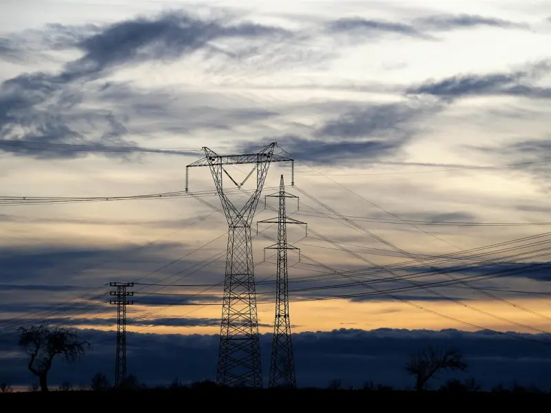 情感咨询案例：老公提出离婚又不愿意离婚，我该怎么办？