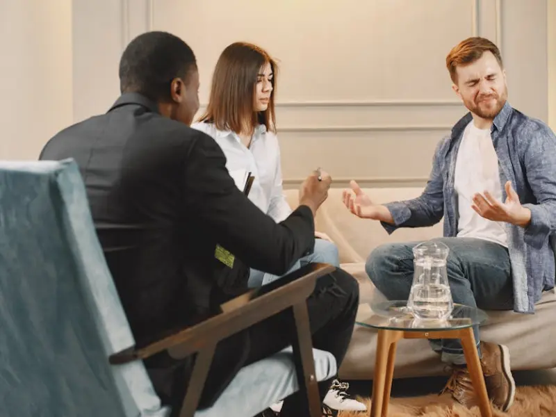 情感咨询案例：老公出轨一定要离婚吗？如何挽回婚姻?