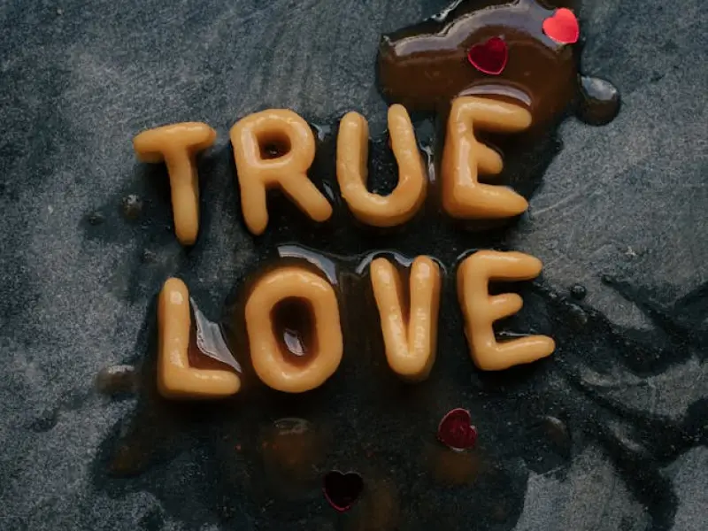 情感咨询：真假性分手的区分以及挽回爱情的方法