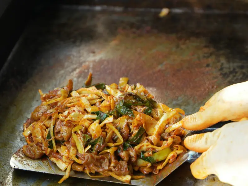 情感咨询：总是没有安全感，我要如何维持一段异地恋？