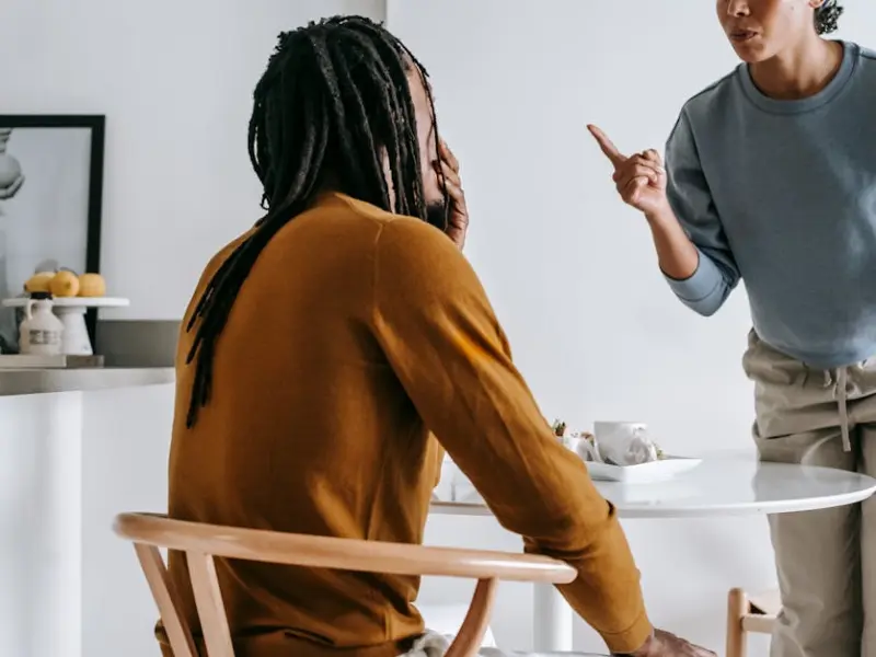 情感咨询：如何解决矛盾挽救婚姻