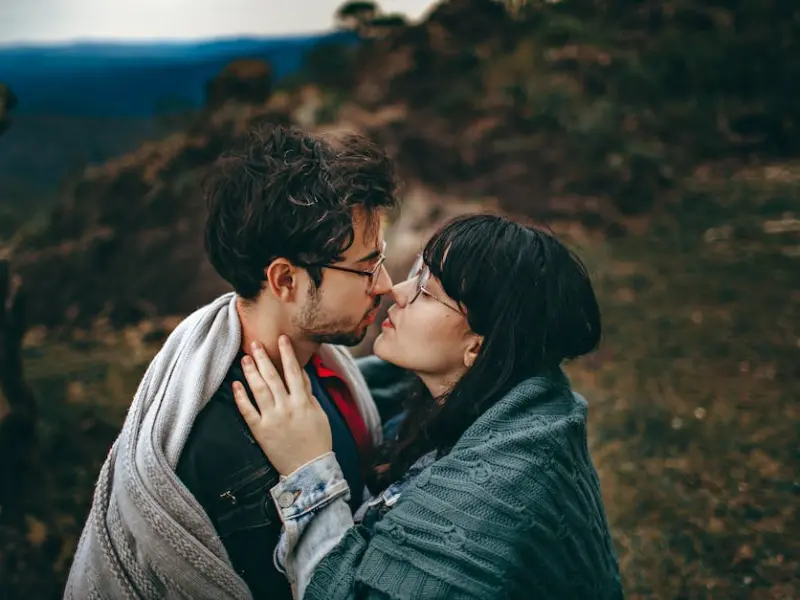 情感咨询：在爱情里如何让两个人的感情稳固