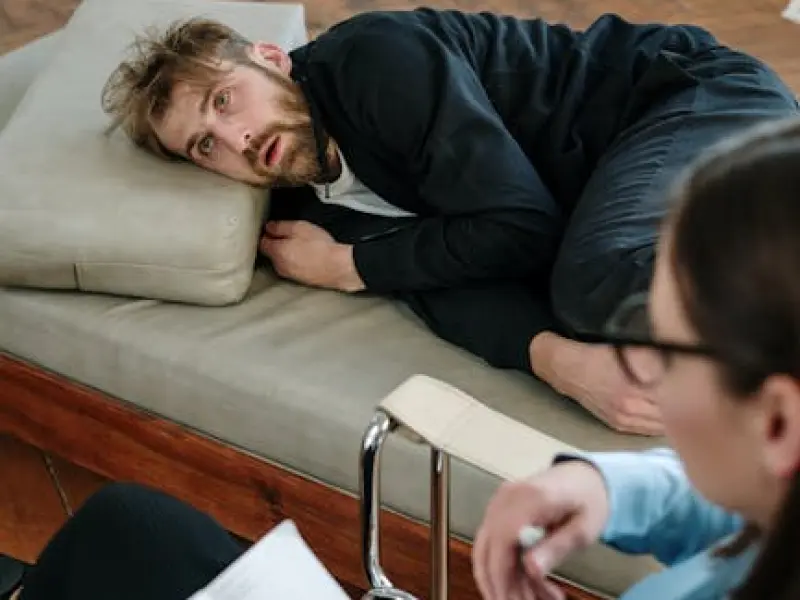 情感咨询：如何让前男友主动挽回你？