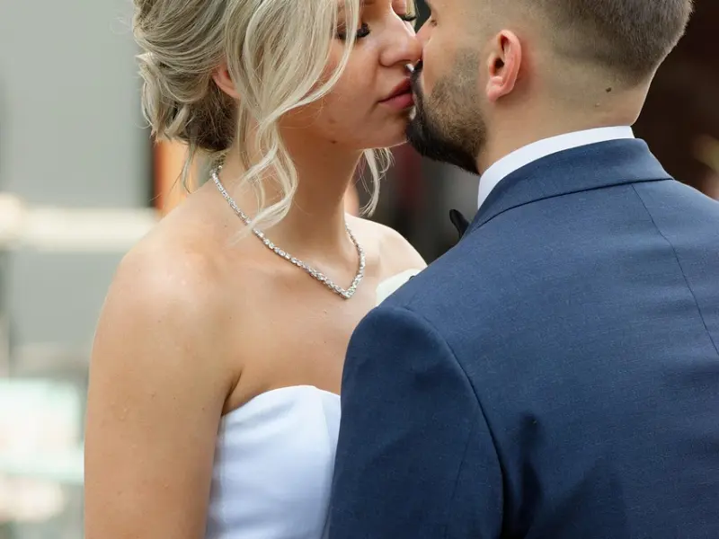 情感咨询：爱情顾问分析幸福婚姻