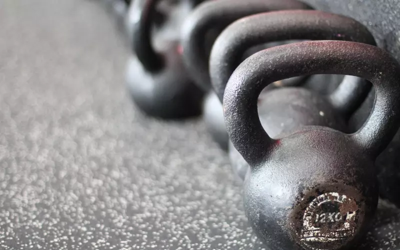 情感咨询：男友总是提起前任，我该怎么办？