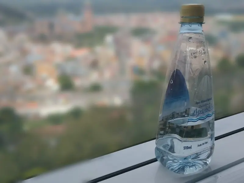 情感咨询：男友被逼相亲，他说让我提升自己怎么办