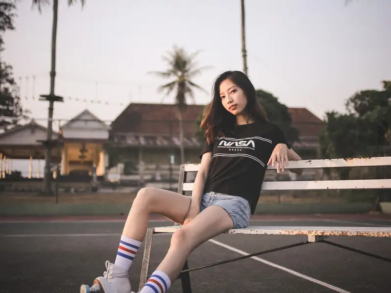 情感咨询：男友喜欢上一个老家的女孩，我该怎么挽回他？