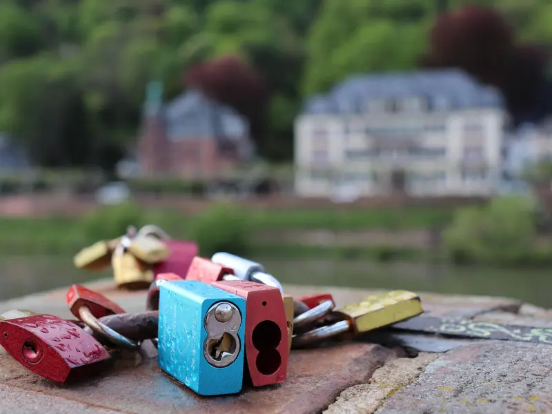 情感咨询：前男友删掉联系方式，我该如何挽回