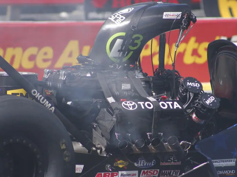 情感咨询：女朋友拖着不想结婚，是把我当成备胎吗？