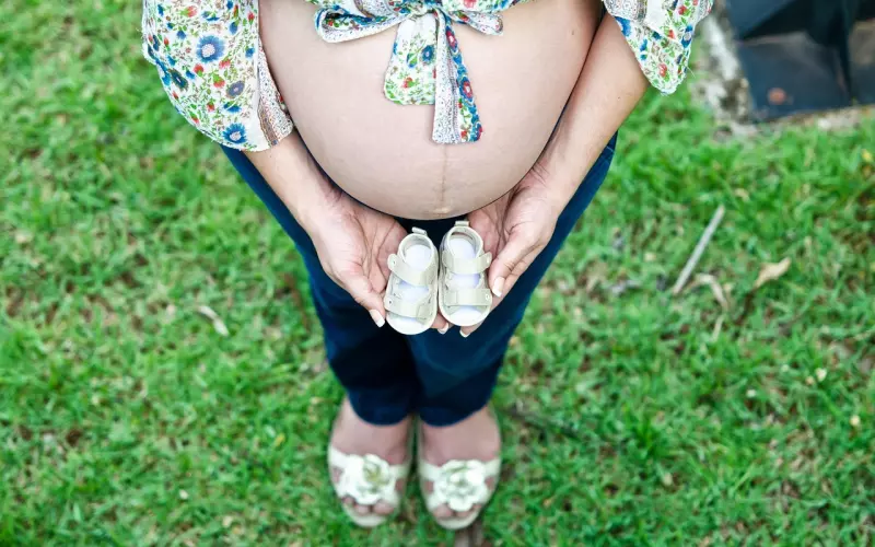 情感咨询：老公尽心帮助已婚前任，委屈要吞到肚子里吗？