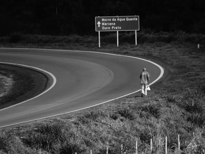 情感咨询：老公出轨有夫之妇，我该改变自己挽回他吗？