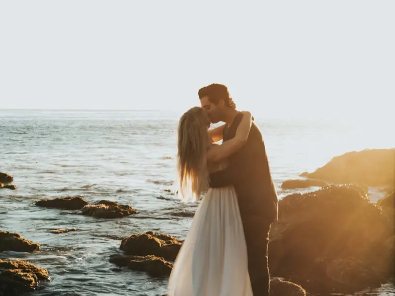 情感咨询：老公入赘常常感到自卑，如何改变现状挽回婚姻呢?