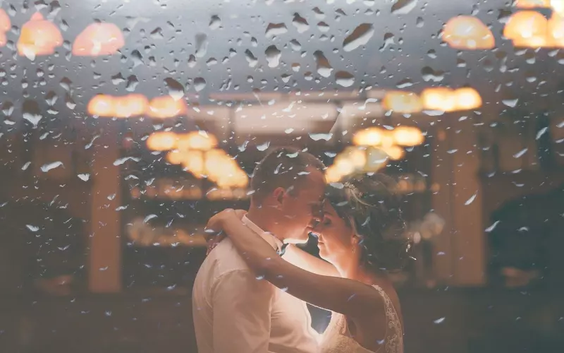 情感咨询：她用30个拥抱，挽回破裂的婚姻