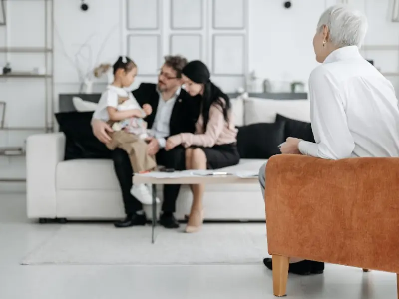 情感咨询：要告诉老公我不是父母亲生的吗？