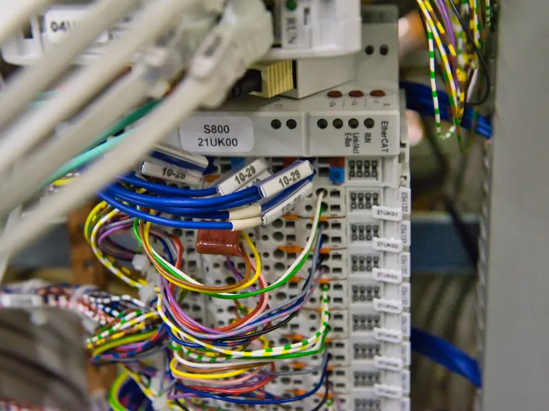 情感咨询：分手后该不该联系？