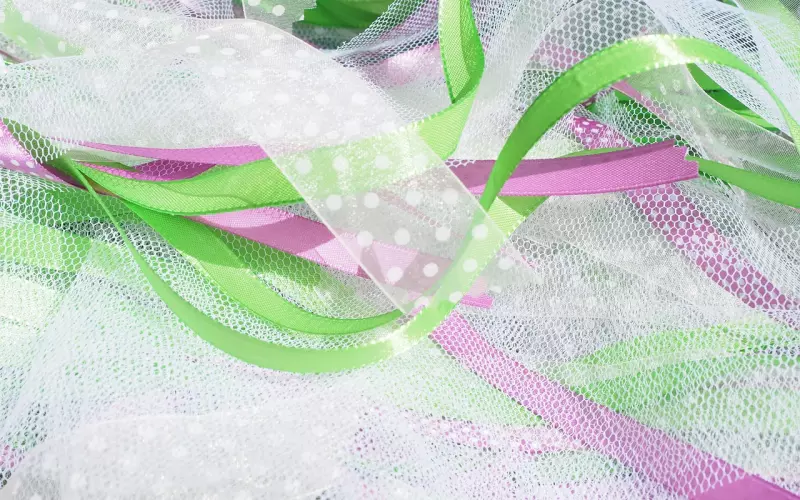 情感咨询：我该瞒着男友贴钱买婚戒吗？