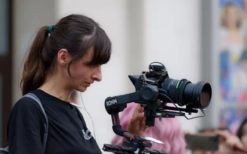 情感咨询：男友没有稳定工作，应该跟他分手吗？