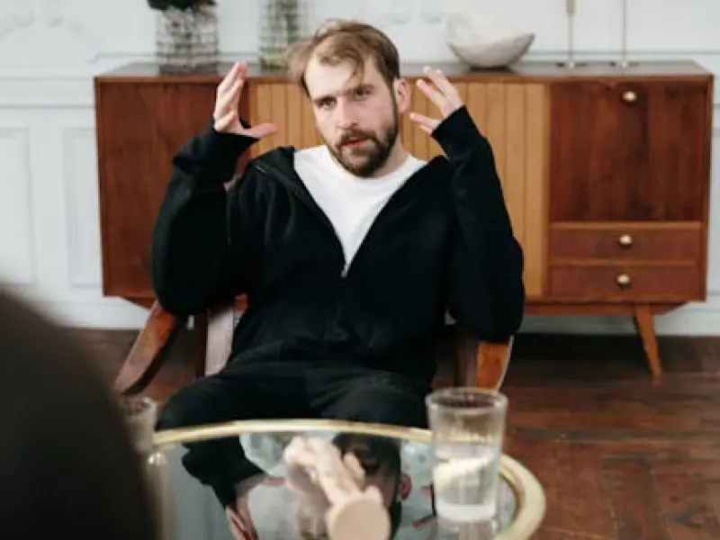 情感咨询：坏男人想甩掉你的表现