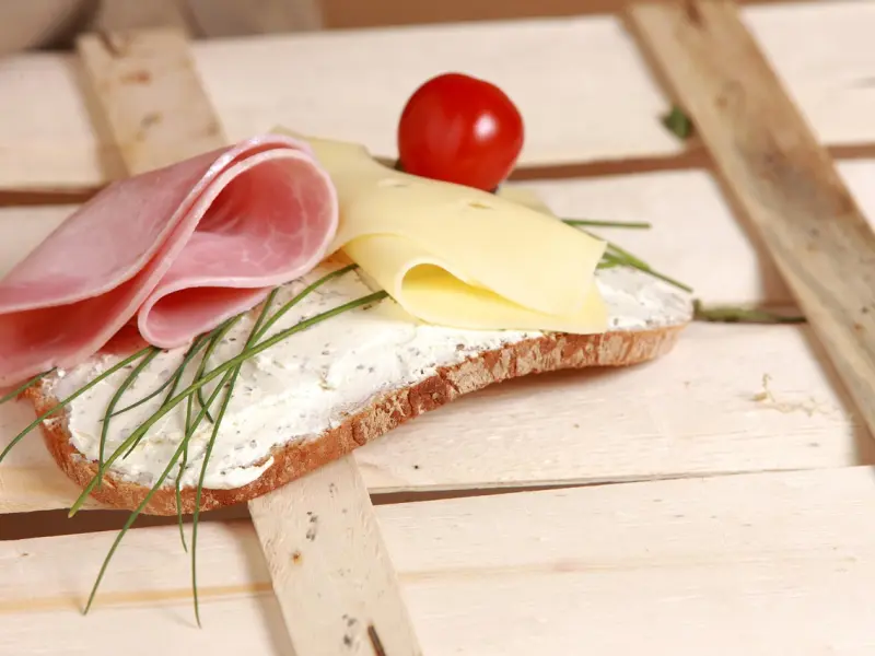 情感咨询：三观不合，男友不肯秀恩爱我想和他分手怎么办