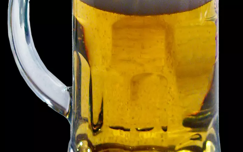 情感咨询：男友脾气很好但对我不够大方怎么办