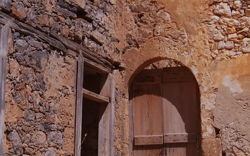 情感咨询：男友对我很好但是经济条件差怎么办