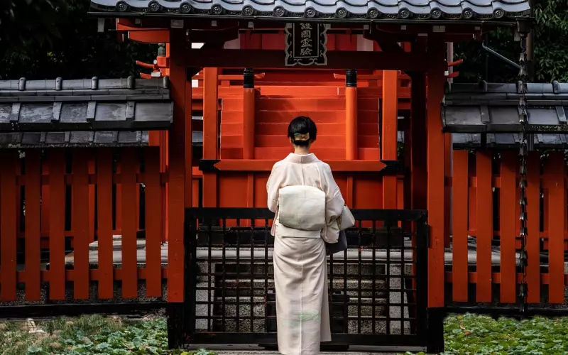 情感咨询：下属崇拜老公怎么办？