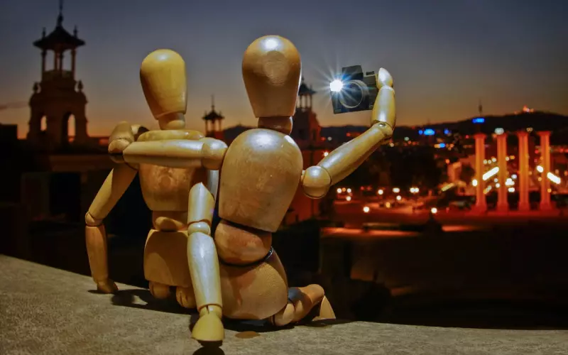 情感咨询：老公出差回来说离婚，我怀疑他有外遇怎么办