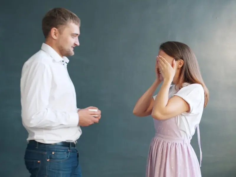 情感咨询：老婆出轨闹离婚该怎么办？