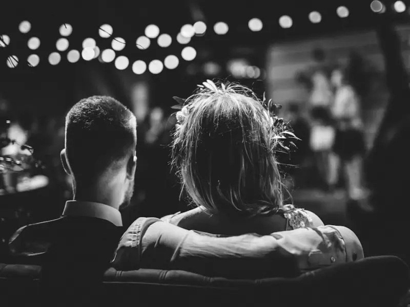 情感咨询：婚姻最重要的是什么？女人如何挽回老公？